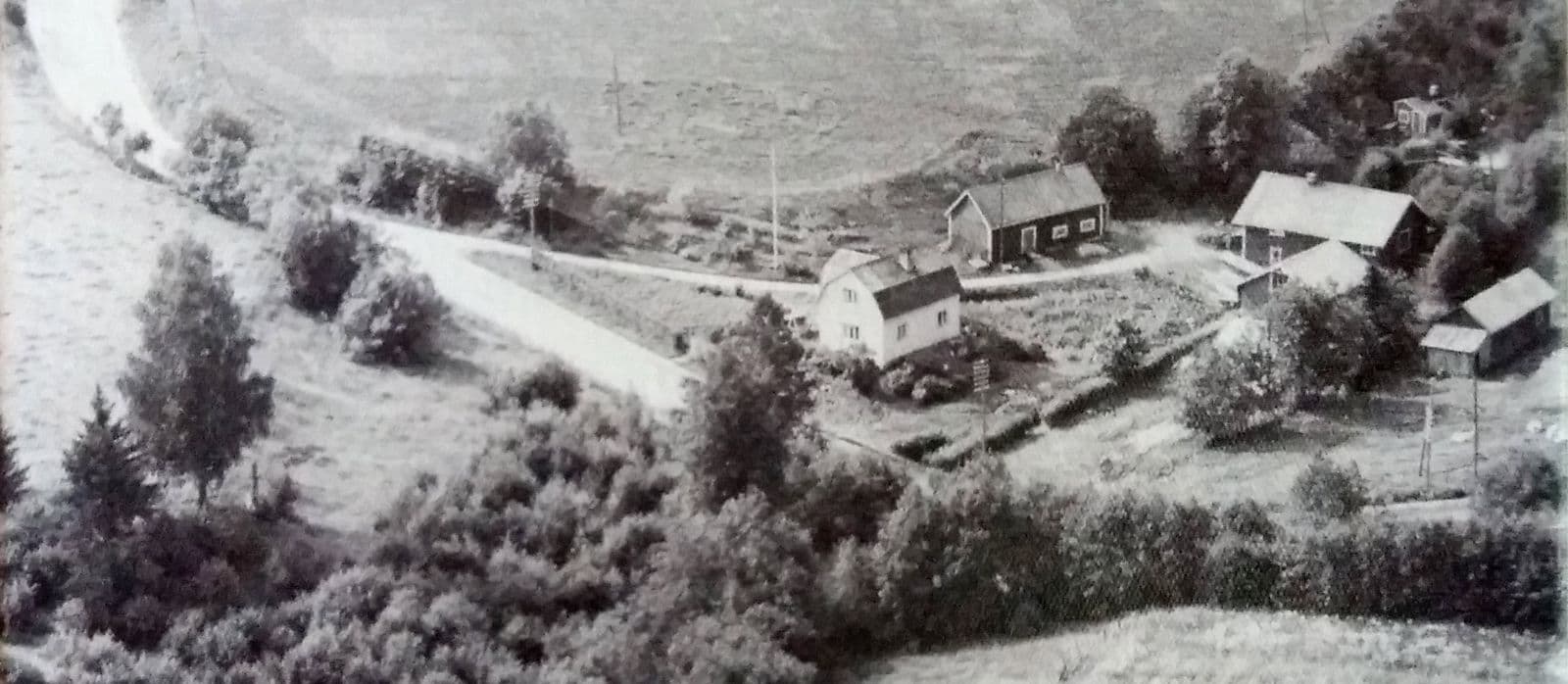 An old aerial photo of Vuorikoski